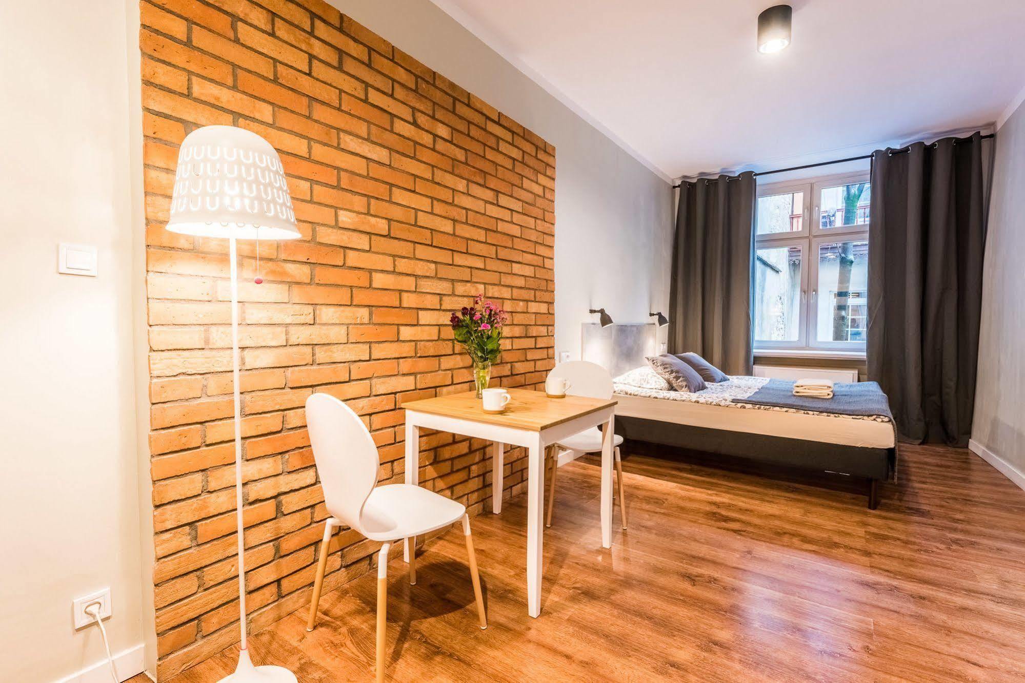 Flamingo Premium Hostel Krakkó Kültér fotó